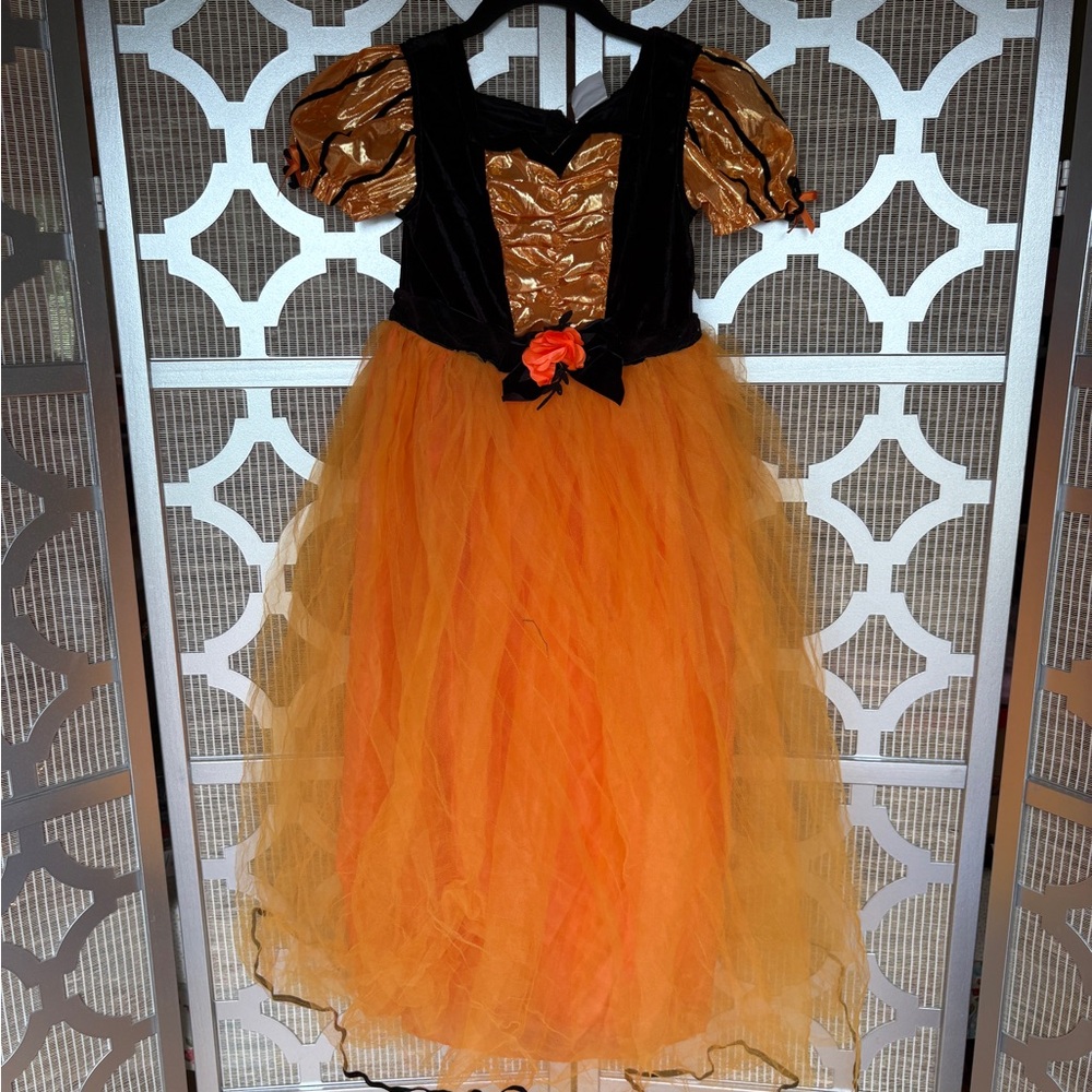 Kids Black And Orange HALLOWEEN COSTUME With A Hole In The Front